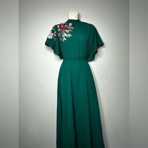 Elegant Green Dress with Floral Embroidery